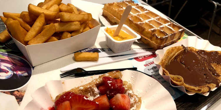 Food of Belgian, world-renowned, world famous chocolate, world-famous, Belgian cuisines