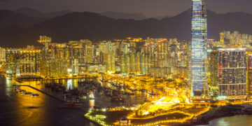 Nightlife in the European world, Europe best nightlife, Experience Nightlife, nightclubs in Europe, clubbing in Europe