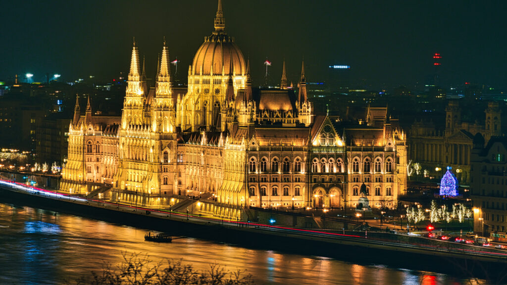 Nightlife in the European world, Europe best nightlife, Experience Nightlife, nightclubs in Europe, clubbing in Europe