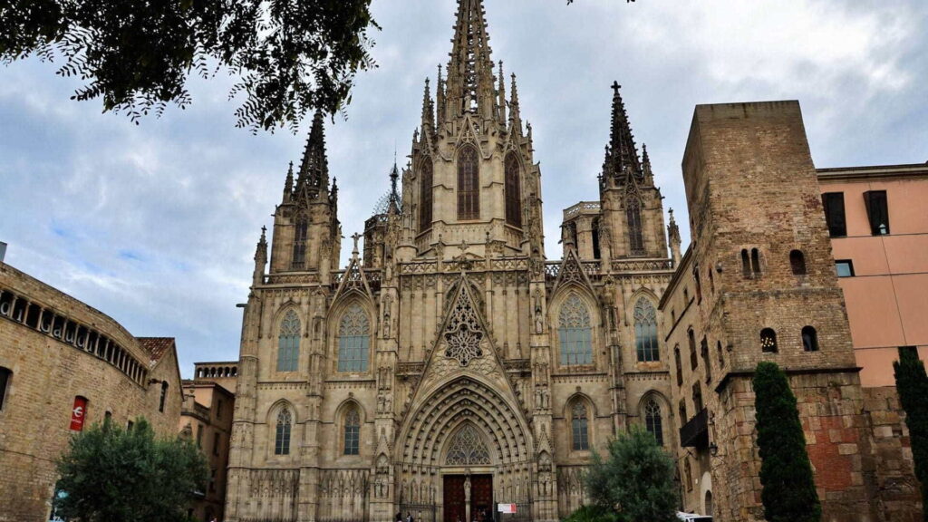 the city Barcelona, a city in Spain, dream destination, Must-visit destination, Must-see attractions, 