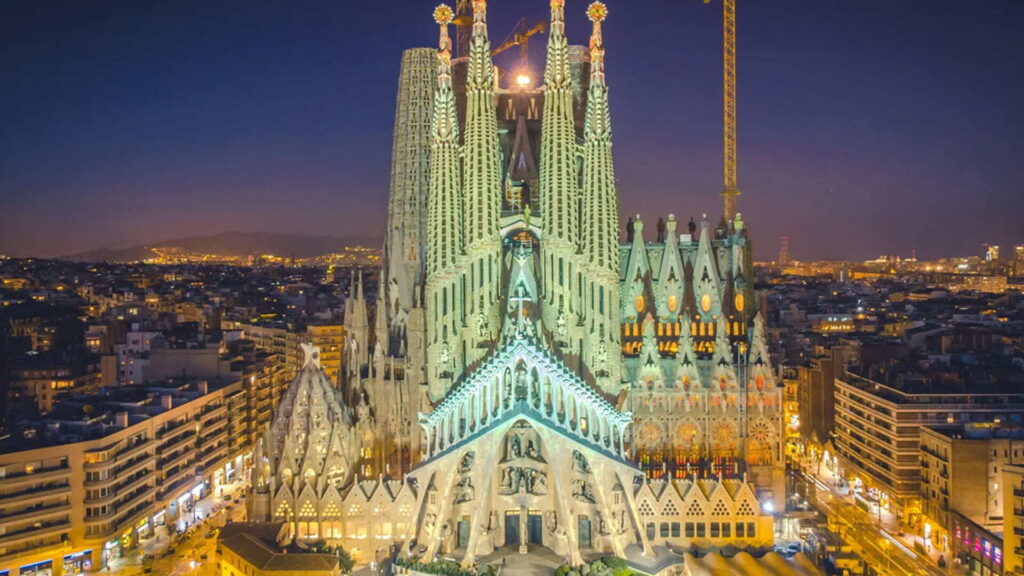 the city Barcelona, a city in Spain, dream destination, Must-visit destination, Must-see attractions, 