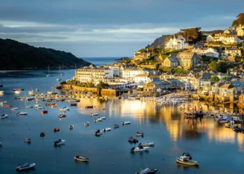 England Travel Destinations: A Guide of Most Beautiful Places  